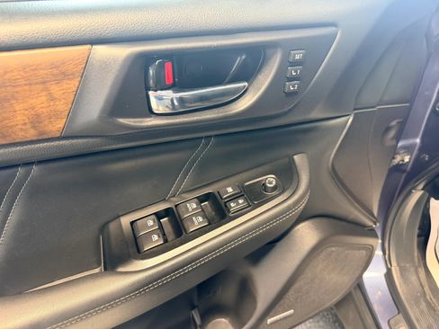 Used 2018 Subaru Outback 2.5i Limited AWD/4WD image 6