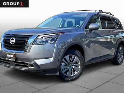 New 2025 Nissan Pathfinder SV