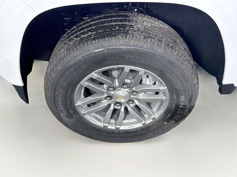 New 2025 Chevrolet Colorado LT w/ LT Convenience Package image 24