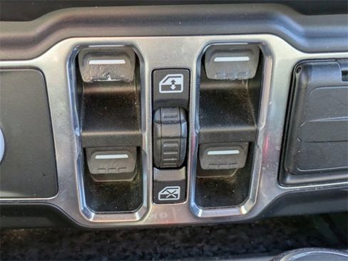 Certified 2021 Jeep Wrangler Unlimited Sahara image 25