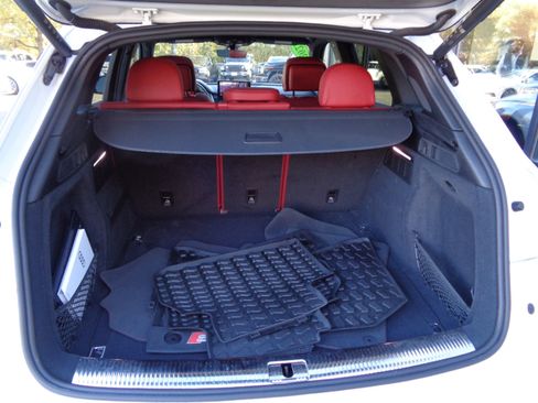 Used 2023 Audi SQ5 Premium Plus w/ Premium Plus Package image 17