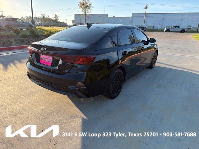 Used 2023 Kia Forte LX FWD image 9