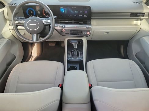 Used 2025 Hyundai Kona SEL image 14