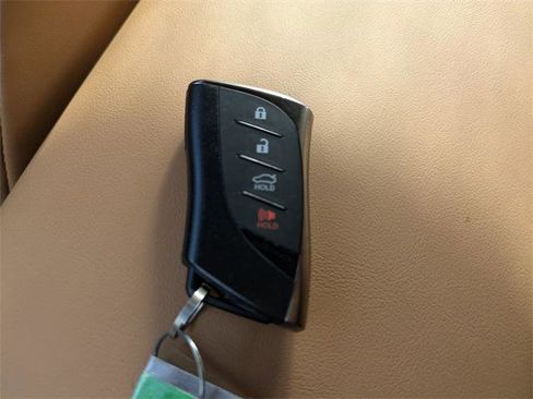 Certified 2025 Lexus ES 300h w/ Premium Package image 29