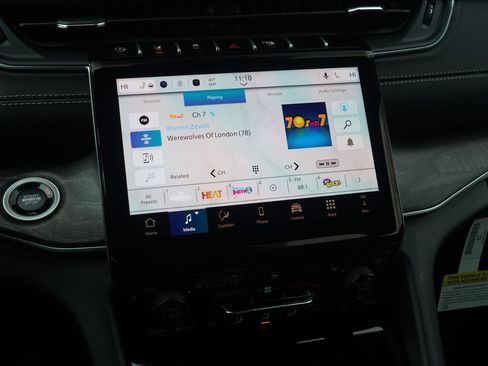 New 2025 Jeep Grand Cherokee Limited w/ Trailer Tow Package image 47