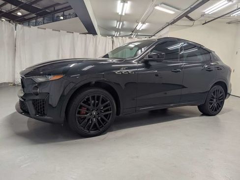 Used 2022 Maserati Levante GT AWD/4WD image 6