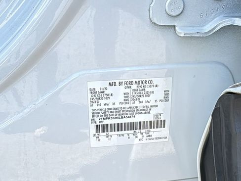 Used 2020 Ford Edge Titanium FWD image 19