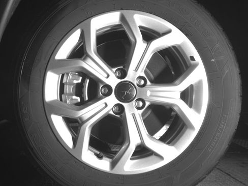 Used 2025 Jeep Compass Latitude image 12