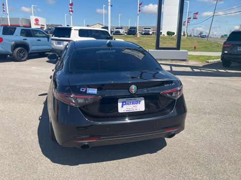 Used 2024 Alfa Romeo Giulia Ti w/ Performance Driving Package AWD/4WD image 6