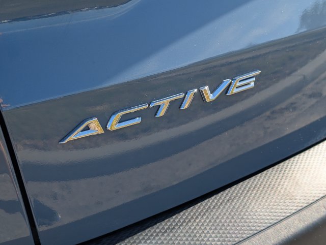 Used 2025 Ford Escape Active AWD/4WD image 4