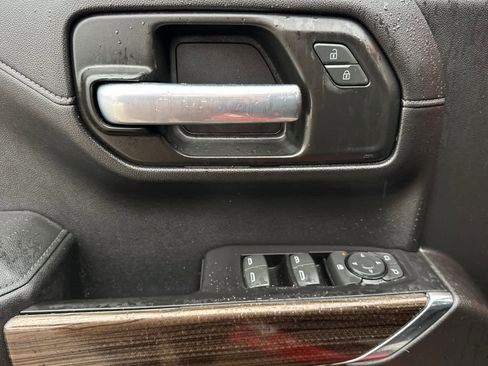 Used 2020 Chevrolet Silverado 1500 LT w/ Texas Edition image 13