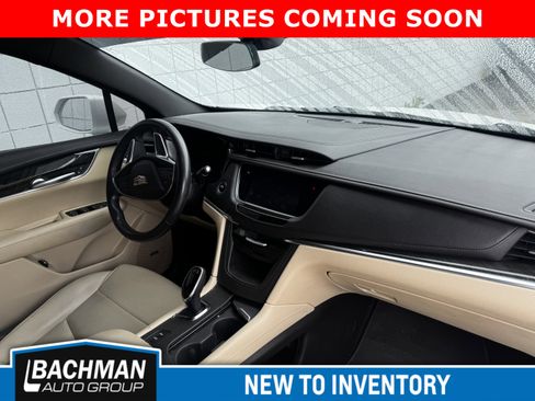 Used 2018 Cadillac XT5 AWD image 5