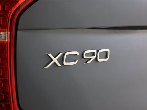 Used 2023 Volvo XC90 T8 Ultimate image 17