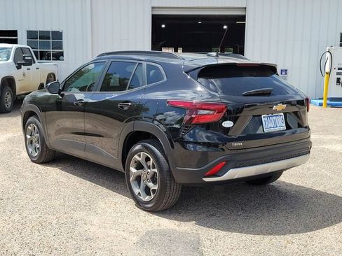 Certified 2026 Chevrolet Trax LT w/ Driver Confidence Package FWD image 40