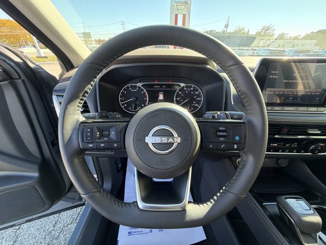 Certified 2023 Nissan Rogue SL AWD/4WD image 18