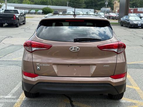 Used 2017 Hyundai Tucson SE w/ SE Popular Package 02 AWD/4WD image 5