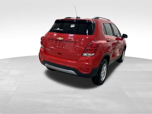 Used 2018 Chevrolet Trax LT w/ LT Convenience Package image 5