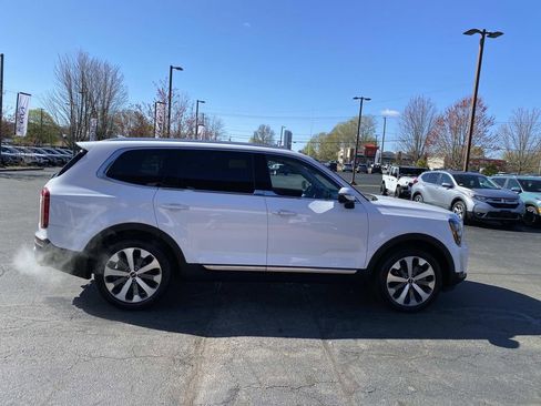 Used 2022 Kia Telluride EX w/ EX Premium Package AWD/4WD image 8