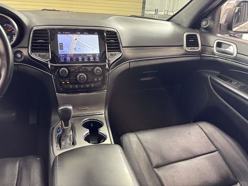 Used 2021 Jeep Grand Cherokee Limited w/ Luxury Group II RWD image 30