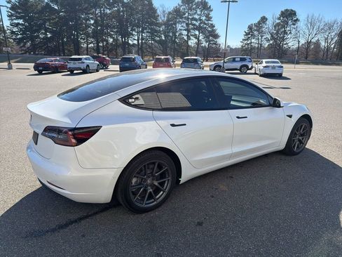 Used 2022 Tesla Model 3 image 7
