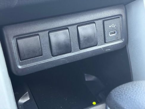 Used 2025 Toyota Corolla Cross LE FWD image 26