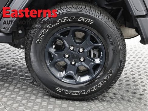 Used 2023 Jeep Wrangler Unlimited w/ 8.4" Radio Group AWD/4WD image 33