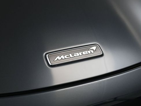 Used 2020 McLaren 720S Spider image 13