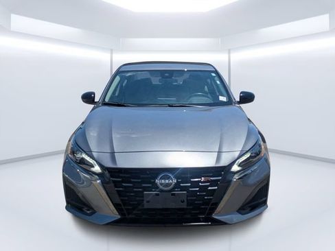 Used 2024 Nissan Altima 2.5 SR FWD image 8