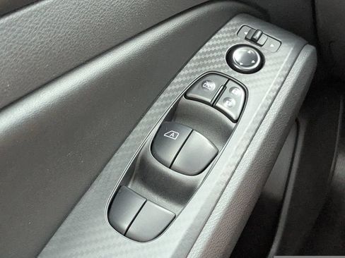 Used 2025 Nissan Altima 2.5 SV FWD image 23