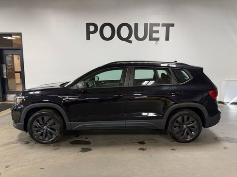 Used 2022 Volkswagen Taos S image 1