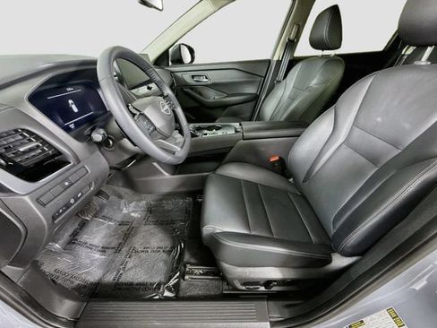 Used 2025 Nissan Rogue SL FWD image 21