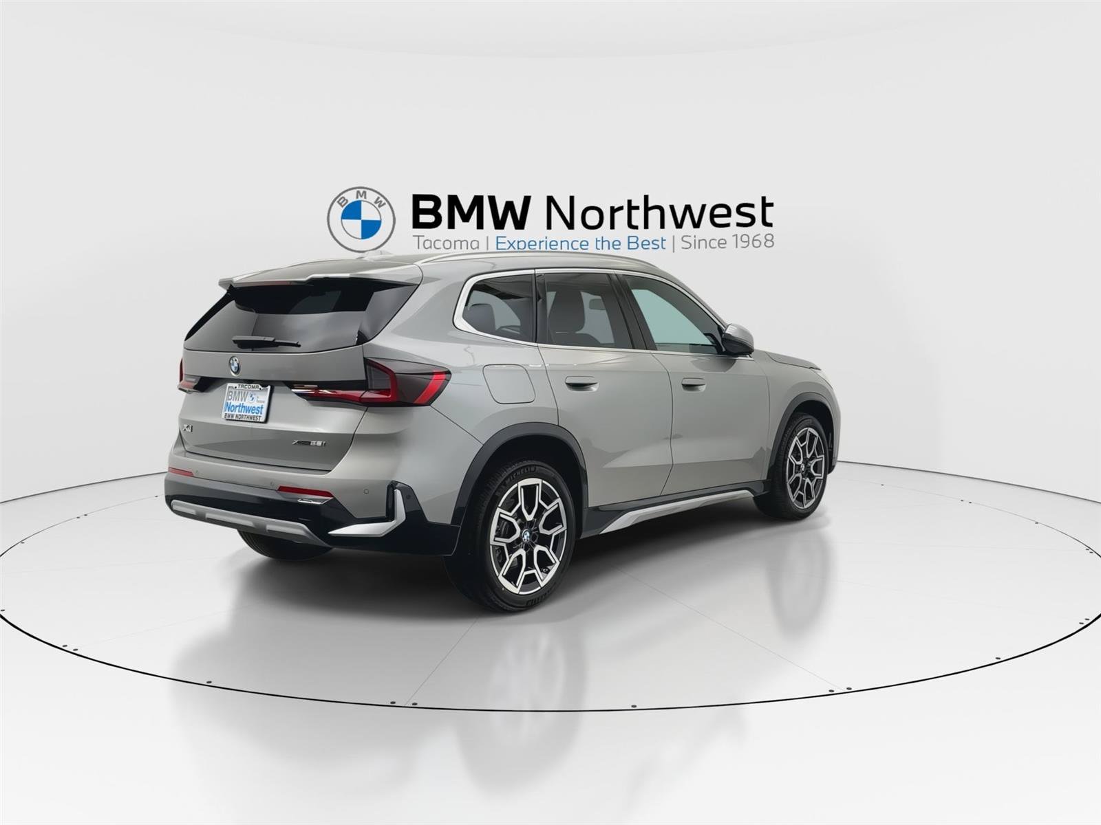 Used 2026 BMW X1 xDrive28i w/ Convenience Package AWD/4WD image 3