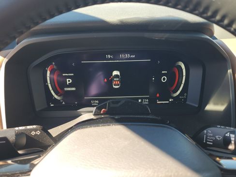 Certified 2025 Nissan Rogue Platinum w/ Tech Package image 21