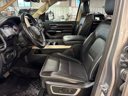 Used 2020 RAM 1500 Laramie AWD/4WD image 14