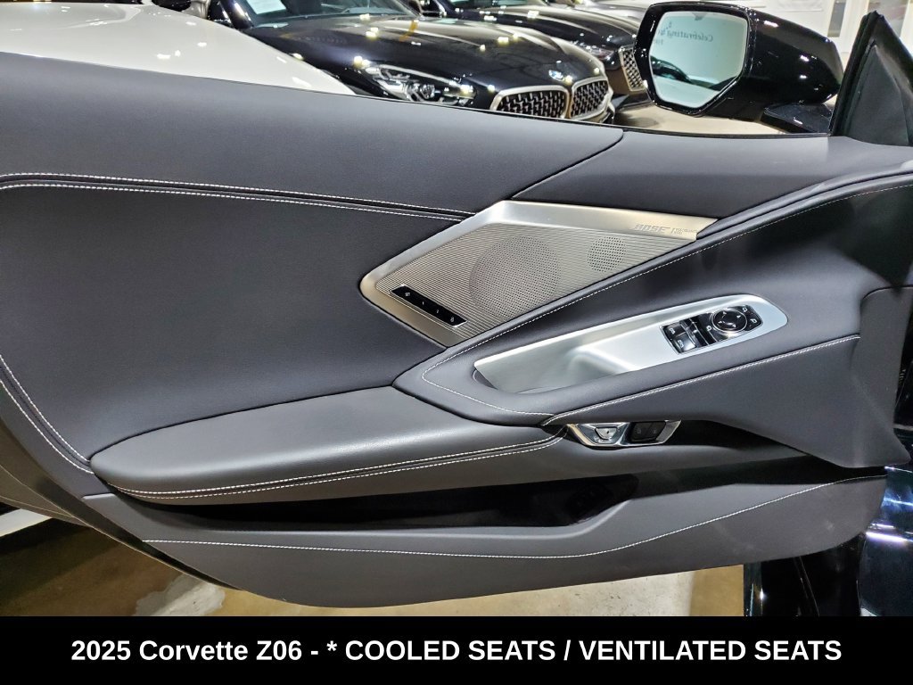 Used 2025 Chevrolet Corvette Z06 RWD image 8