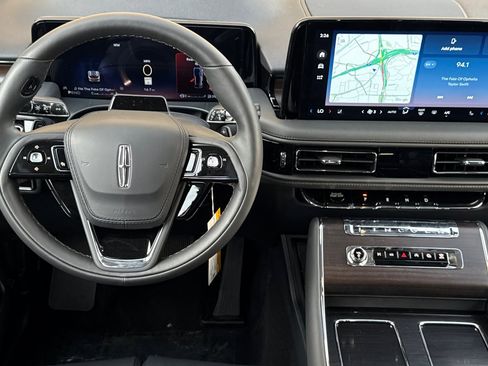 New 2026 Lincoln Aviator Reserve image 13
