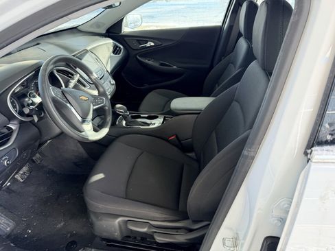 Used 2025 Chevrolet Malibu LS image 5