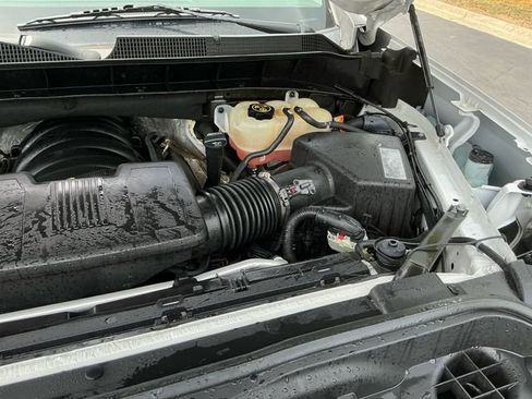 Used 2020 Chevrolet Silverado 1500 LT AWD/4WD image 19
