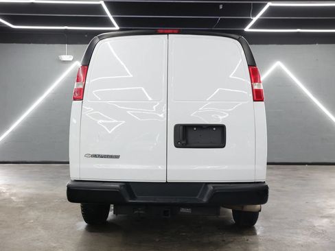 Used 2020 Chevrolet Express 2500 w/ Communications Package RWD image 15