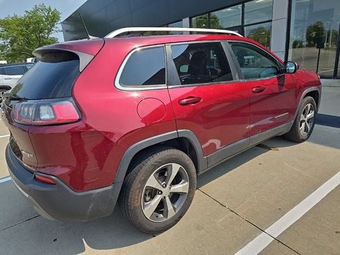 Used 2019 Jeep Cherokee Limited AWD/4WD image 7