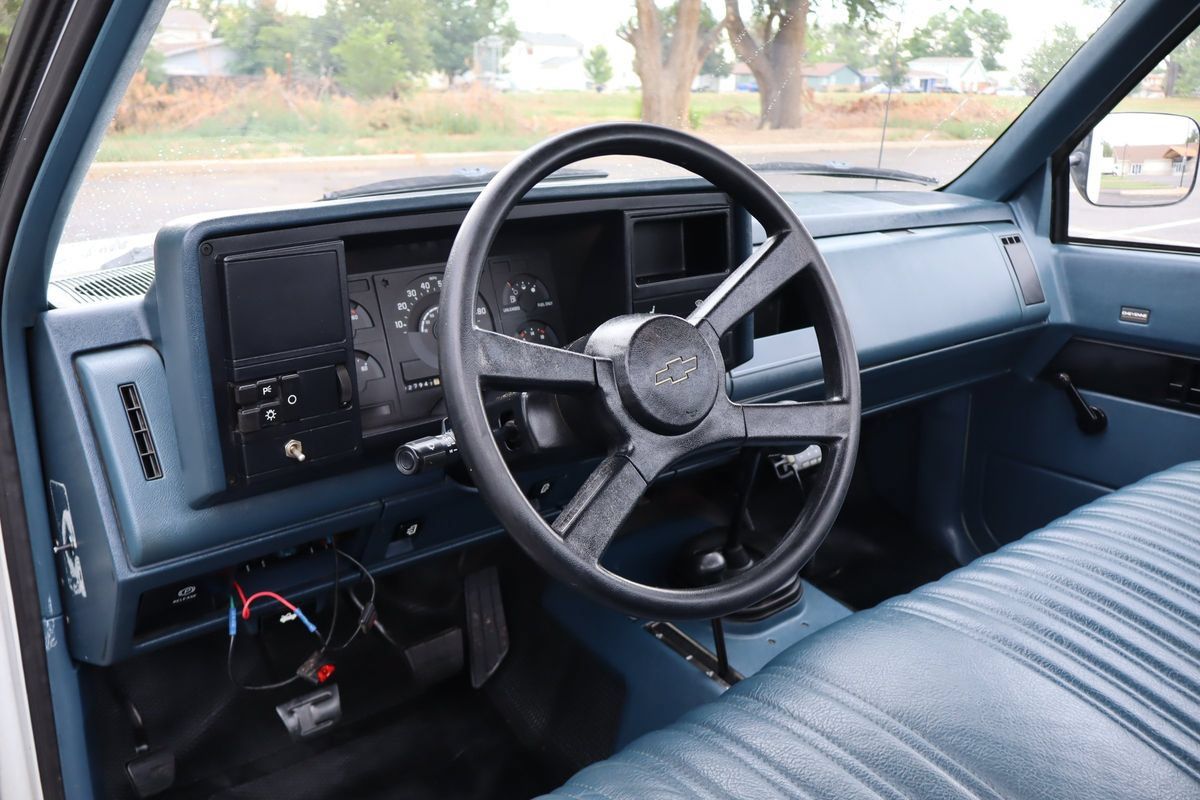 Used 1988 Chevrolet Silverado 2500 4x4 Regular Cab image 17