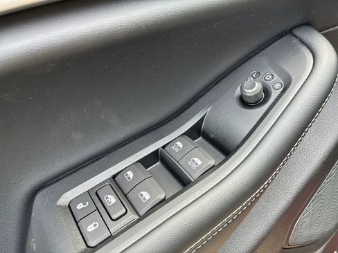 New 2025 Jeep Grand Cherokee Limited w/ Luxury Tech Group II image 12