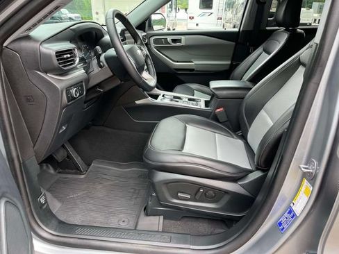 Certified 2024 Ford Explorer XLT w/ Equipment Group 202A AWD/4WD image 30