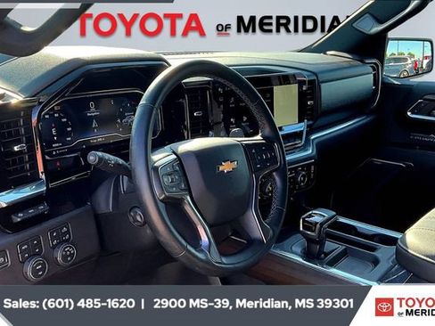 Used 2024 Chevrolet Silverado 1500 High Country w/ Technology Package image 12