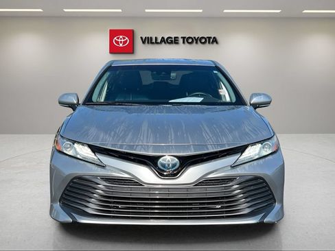 Certified 2020 Toyota Camry XLE FWD image 8