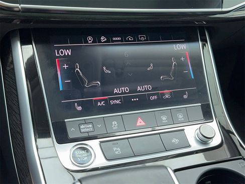 Used 2021 Audi Q7 3.0T Premium Plus image 30