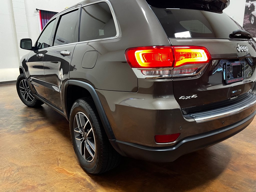 Used 2019 Jeep Grand Cherokee Limited AWD/4WD image 42