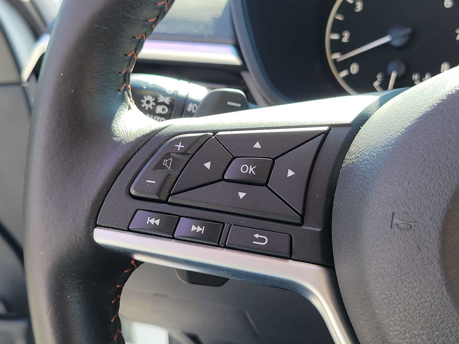 Used 2022 Nissan Altima 2.5 SR w/ Midnight Edition Package FWD image 29