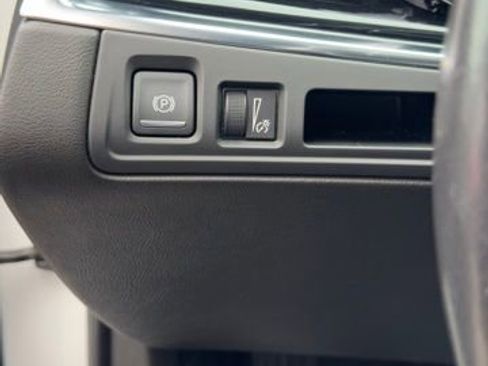 Used 2021 Cadillac XT6 Premium Luxury image 11