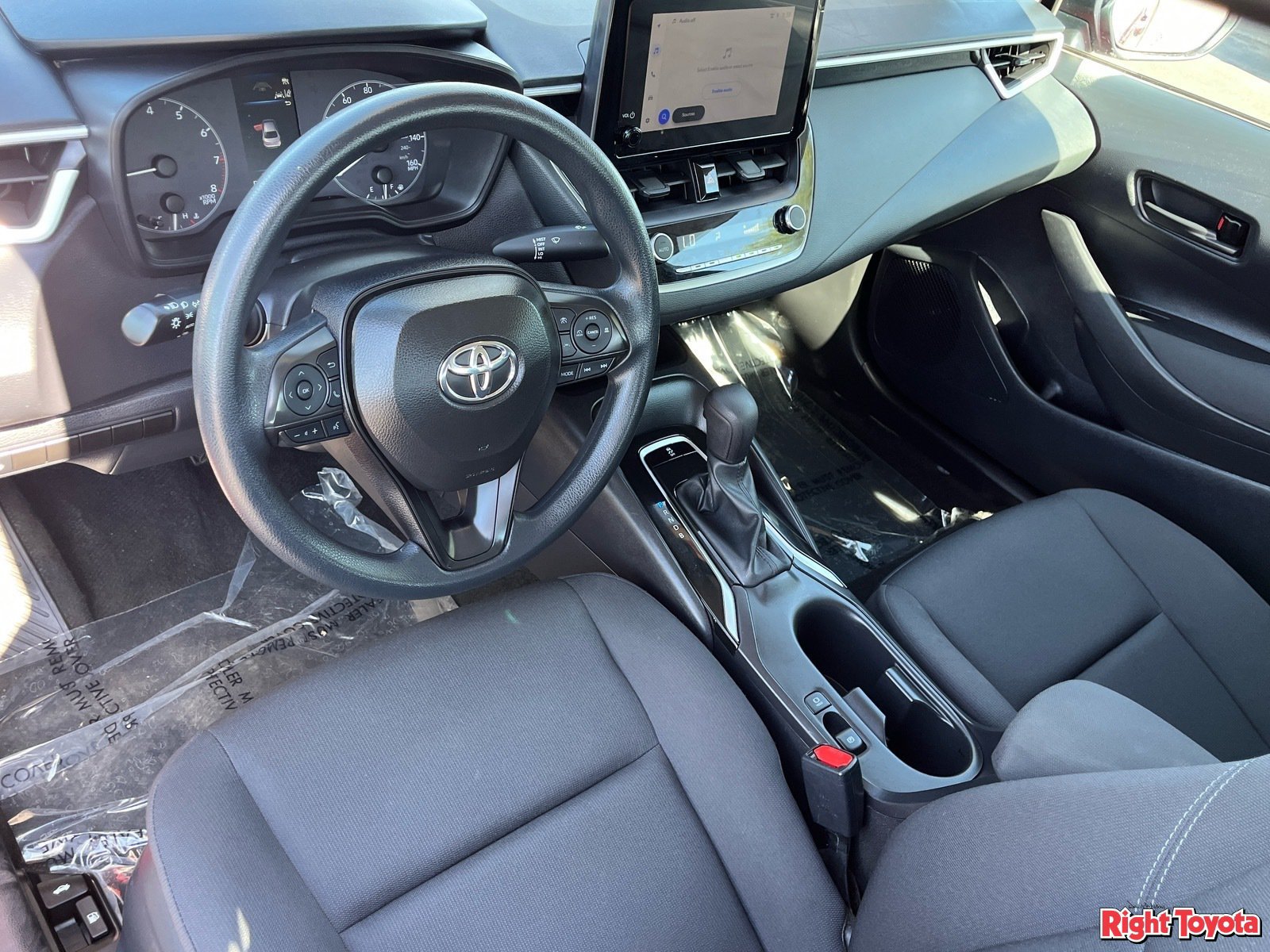Certified 2025 Toyota Corolla LE FWD image 20